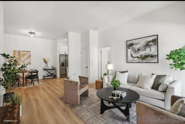 Foto principal - 8320 Regents Rd