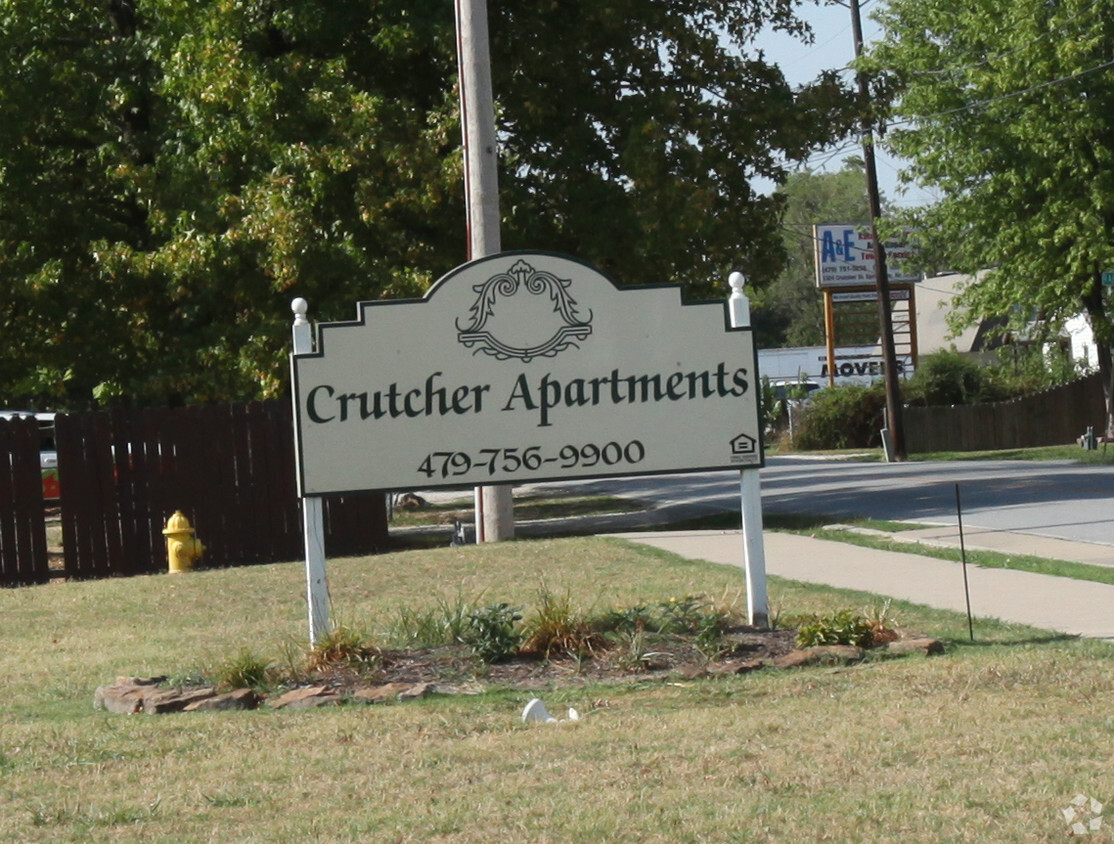 Primary Photo - Crutcher Apartments