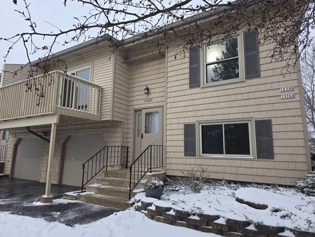 Building Photo - 2 bedroom 2 bathroom Franklin townhome