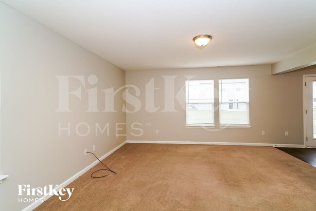 Foto del edificio - 8123 Fisher Bend Dr