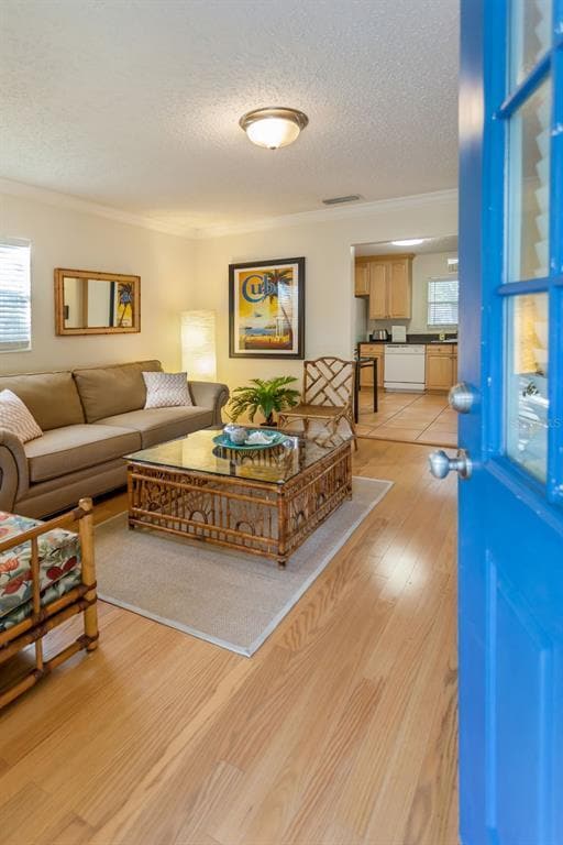 Foto del edificio - 213 W Alfred St