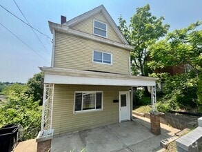 Building Photo - 120 Reifert St