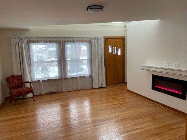 Building Photo - 10537 S 81st Ave