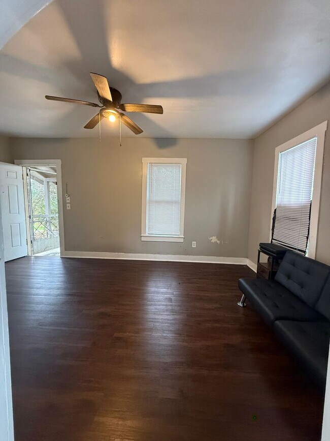 Foto del edificio - 1108 Dallas St