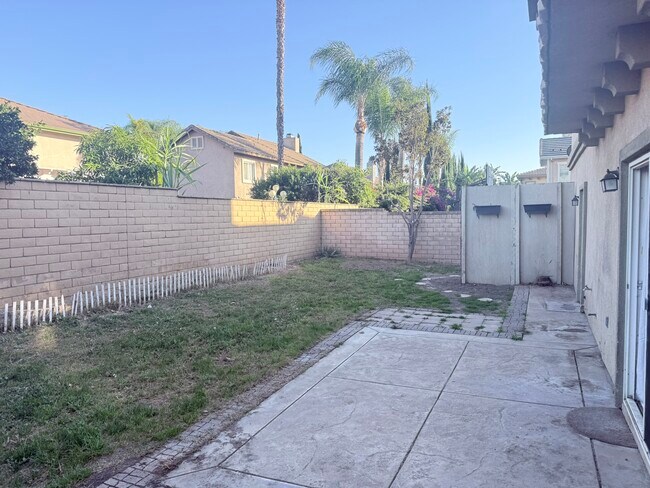 Foto del edificio - 9471 Stoneybrock Pl