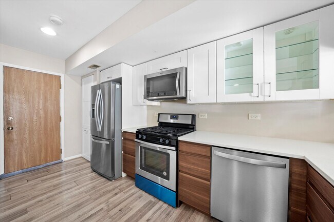 Foto del edificio - 9252 Cliffside Ln