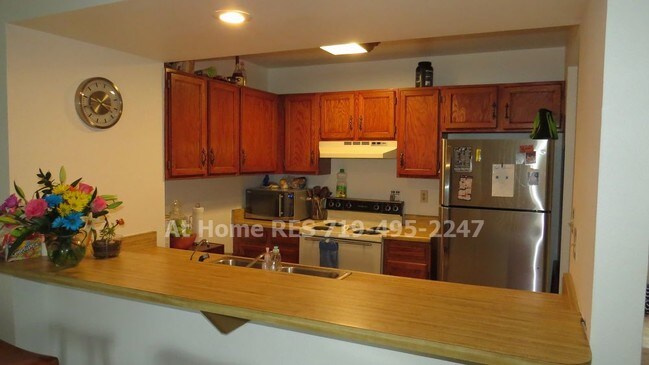 Building Photo - 2381 Lexington Village Ln