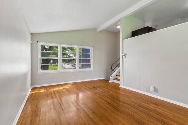 Foto del edificio - 6006 N 68th St