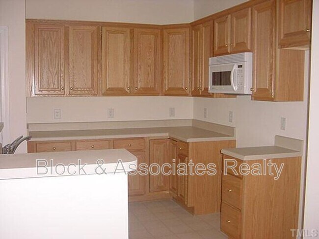 Foto del edificio - 4639 Pooh Corner Dr