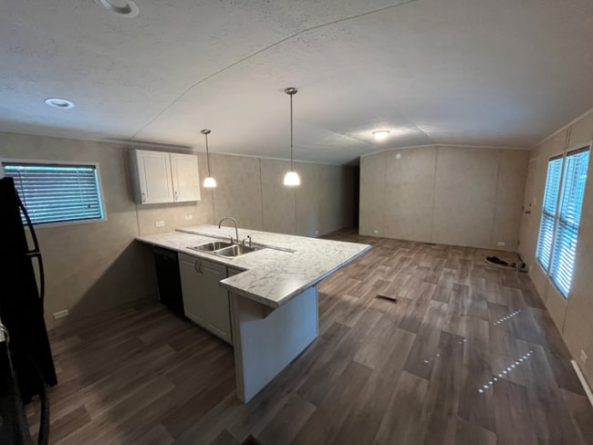 Building Photo - 331 Private Rd 6420