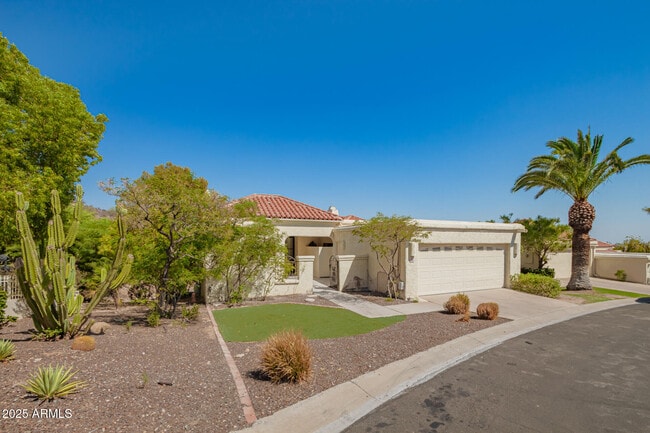 Building Photo - 3800 E Lincoln Dr