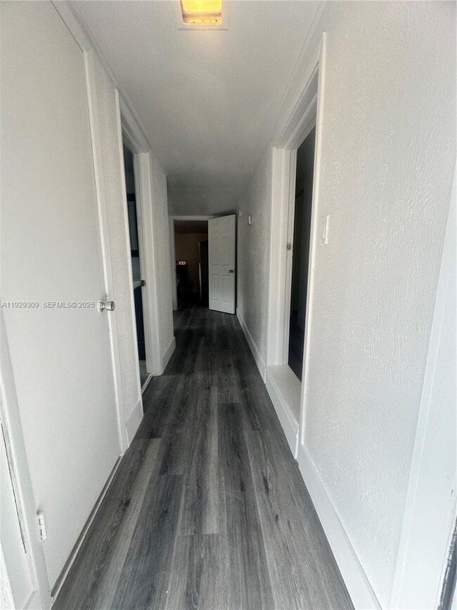 Foto del edificio - 4762 Canal Rd