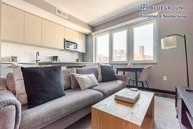 Building Photo - 1313 L St NW