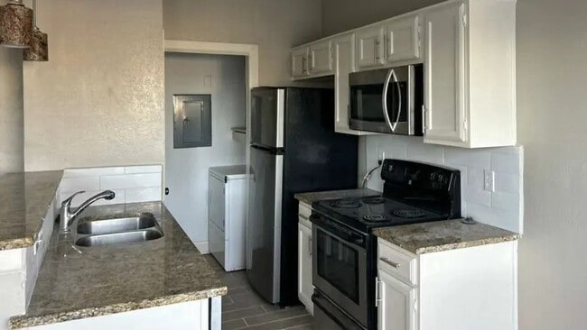 Building Photo - 4113 Esters Rd