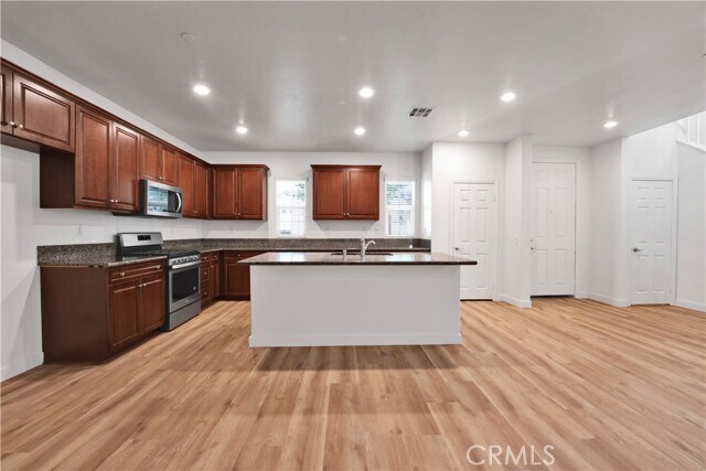 Foto del edificio - 7465 Galloway Ln