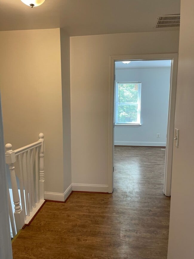 Building Photo - Beautiful Remodel - Baltimore