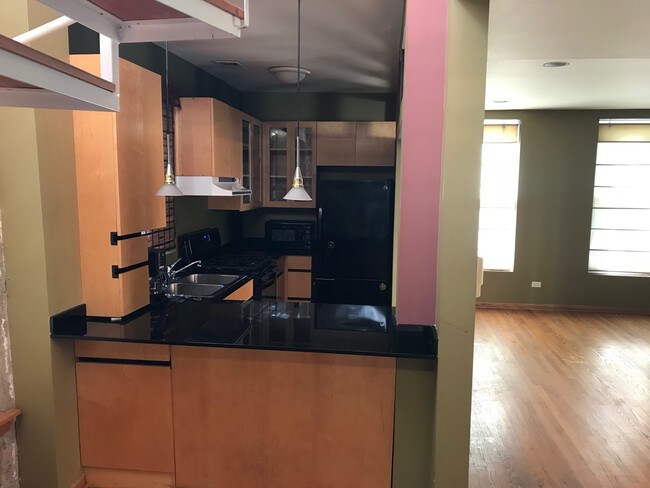 Barra de cocina - 2323 N Lister Ave