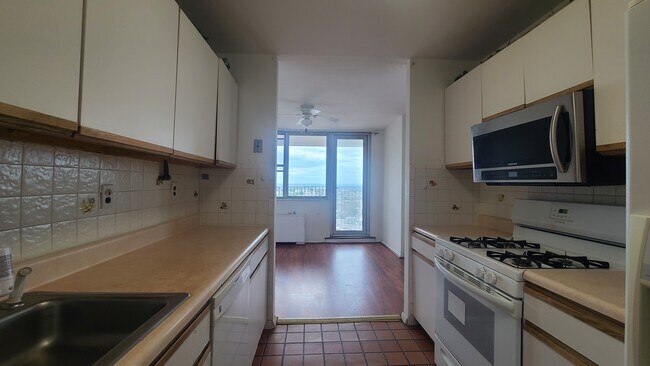 Foto del edificio - 6040 Boulevard E