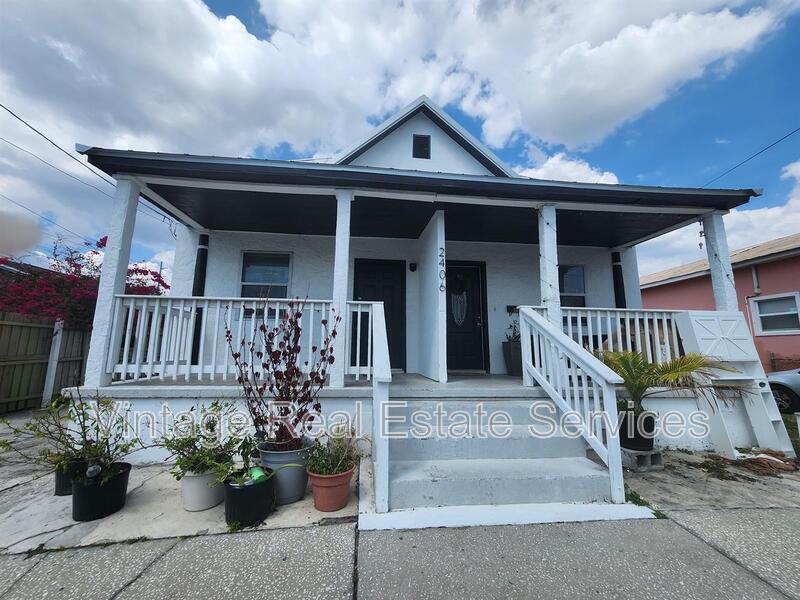 Photo - 2406 E Clark St