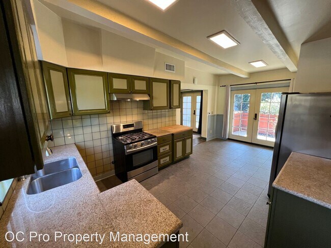 Building Photo - 2 br, 1 bath House - Adorable 2 Bed 1 Bath...