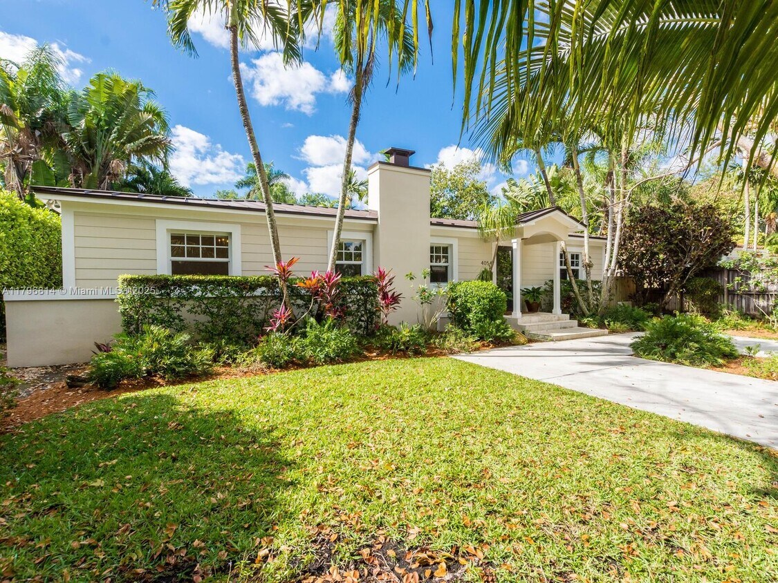 Foto principal - 4054 Bonita Ave