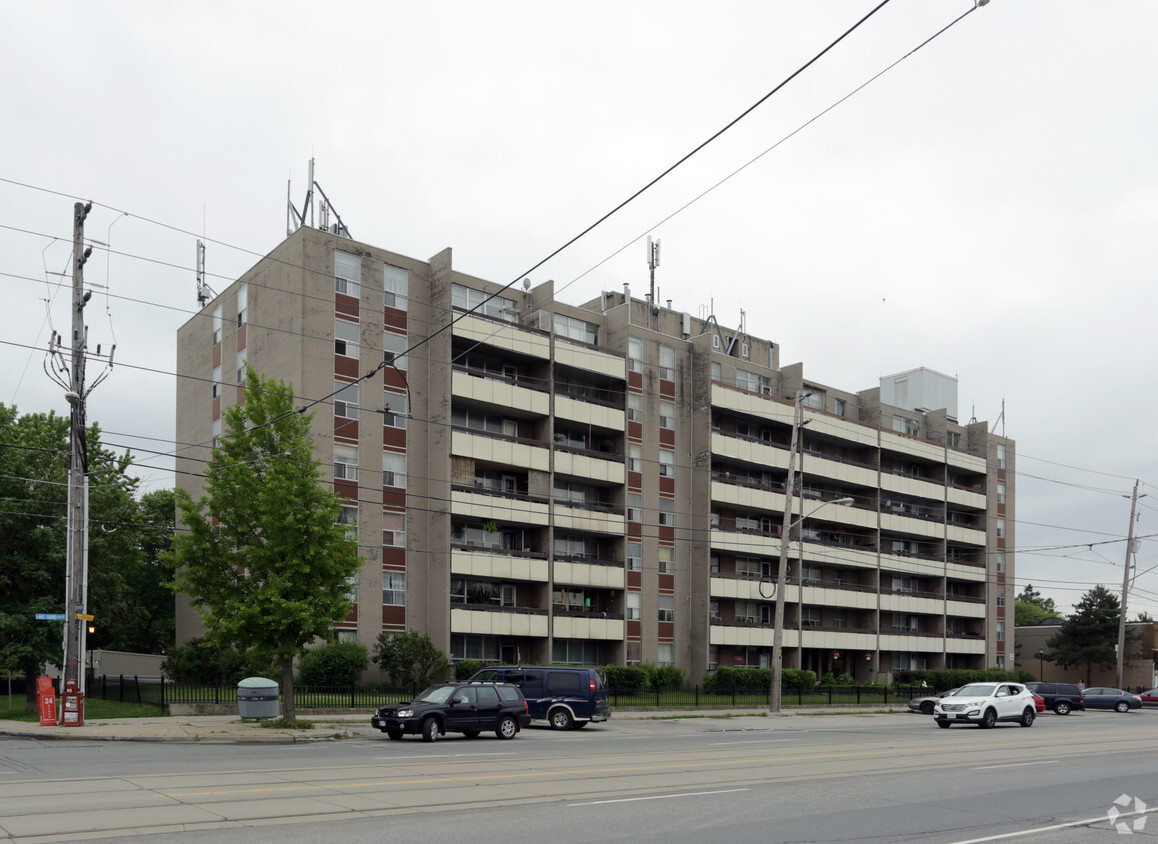 Building Photo - Lakeshore Towers