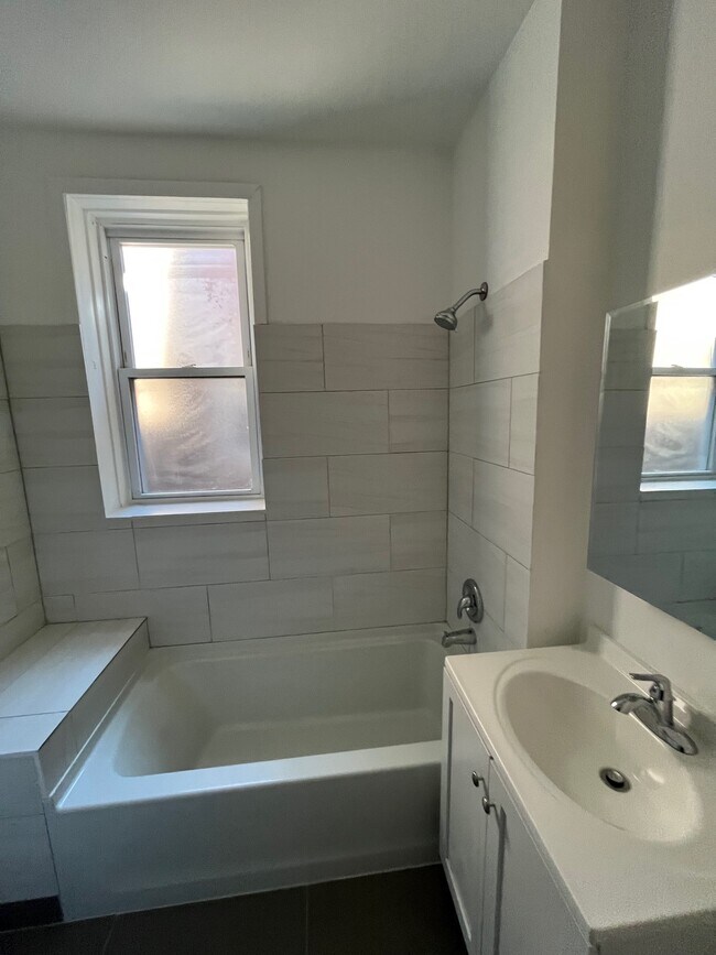 Updated bathroom - 3023 W Wilson Ave