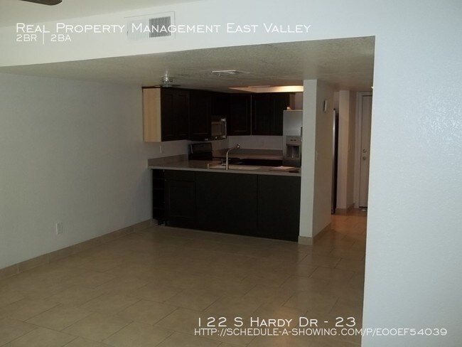 Building Photo - 122 S Hardy Dr