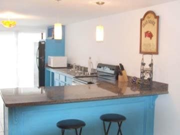 Building Photo - 105 E Red Snapper