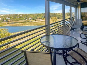 Building Photo - 7300 Radice Ct