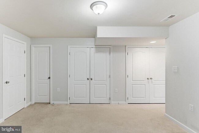 Foto del edificio - 37 Britania Ct