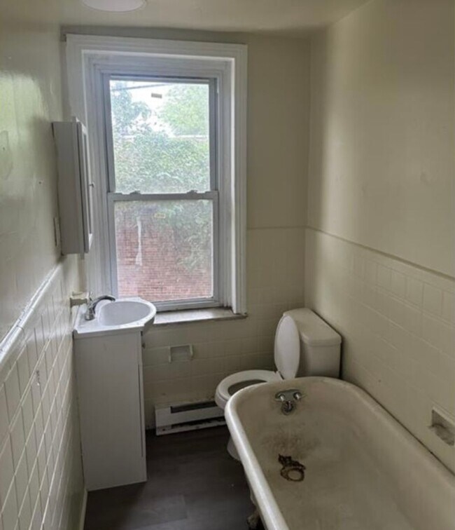 Foto del edificio - 3 Bedroom House for Rent