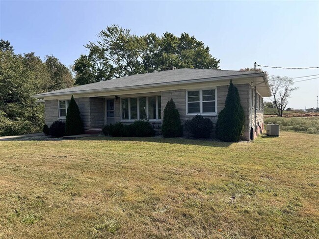Building Photo - 1309 Old State Rd