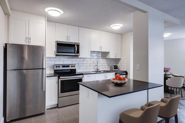 Building Photo - 570 Birchmount Road