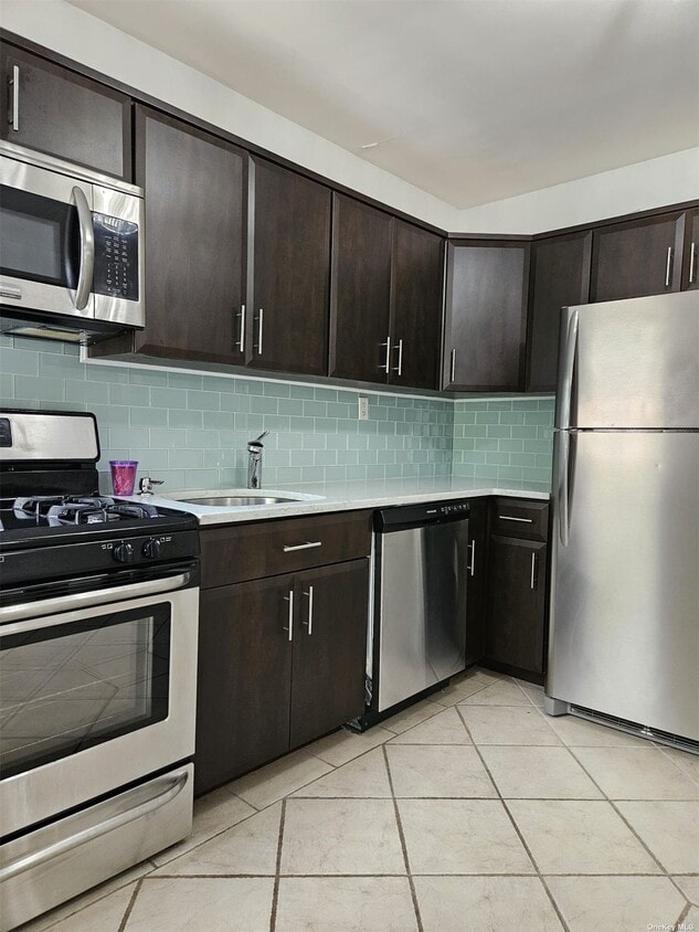 197373 78th St Unit 2, Queens, NY 11370 Room for Rent in Queens, NY