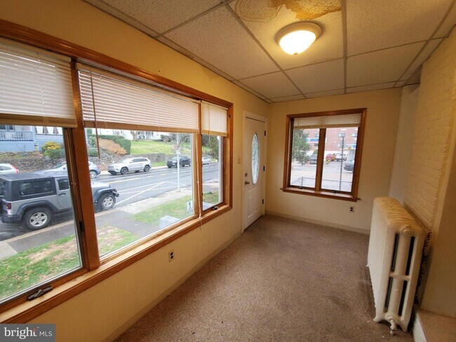 Foto del edificio - 5440 Ridge Ave