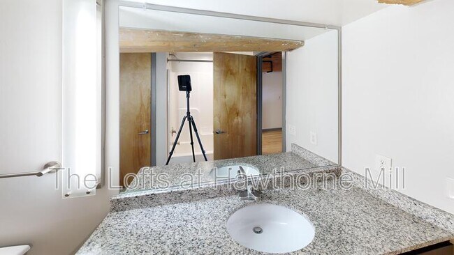 Interior Photo - The Lofts at Hawthorne Mill