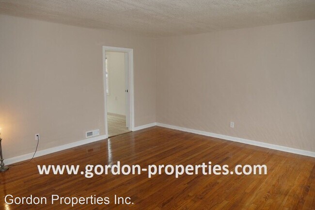 Building Photo - 3 br, 1.5 bath House - 12418 SE Sherman St