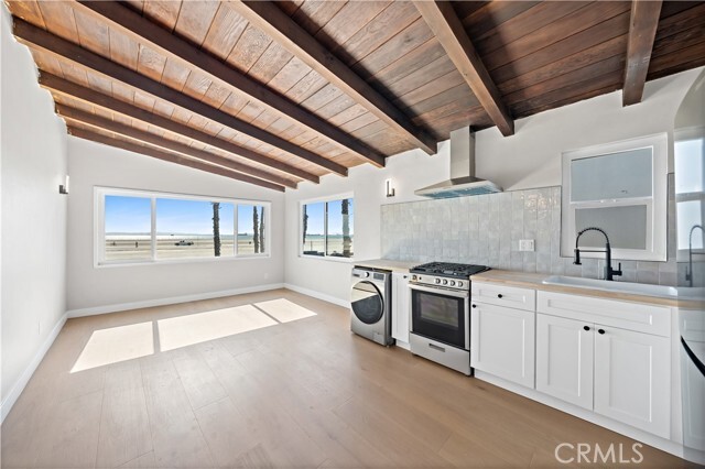 Building Photo - 5339 E Ocean Blvd