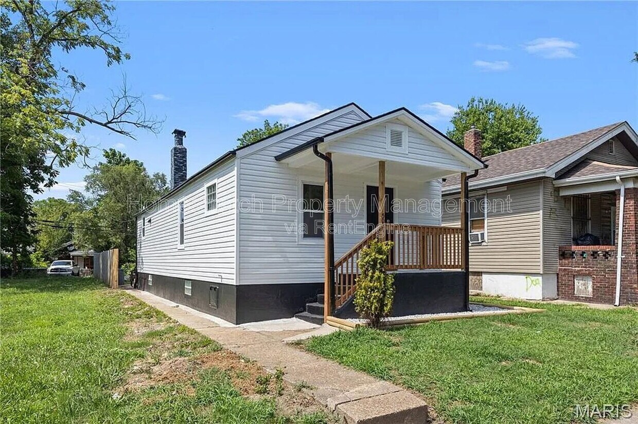Primary Photo - 5021 Davison Ave