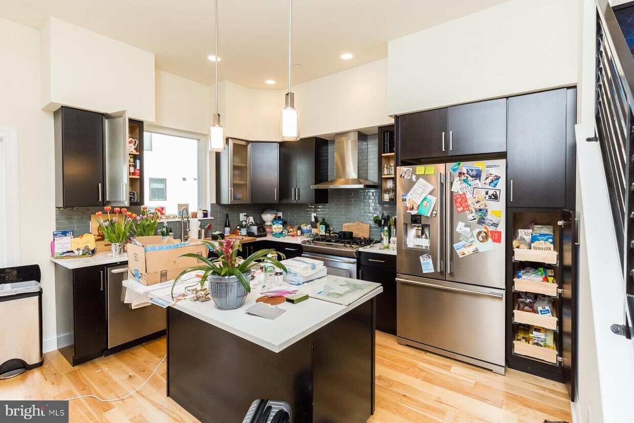 Foto principal - 1854 Frankford Ave