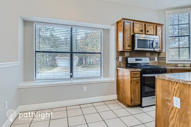 Building Photo - 1401 Deepwoods Trail, Leander, TX, 78641