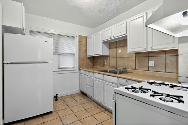 Foto del edificio - 16171 Cheyenne St