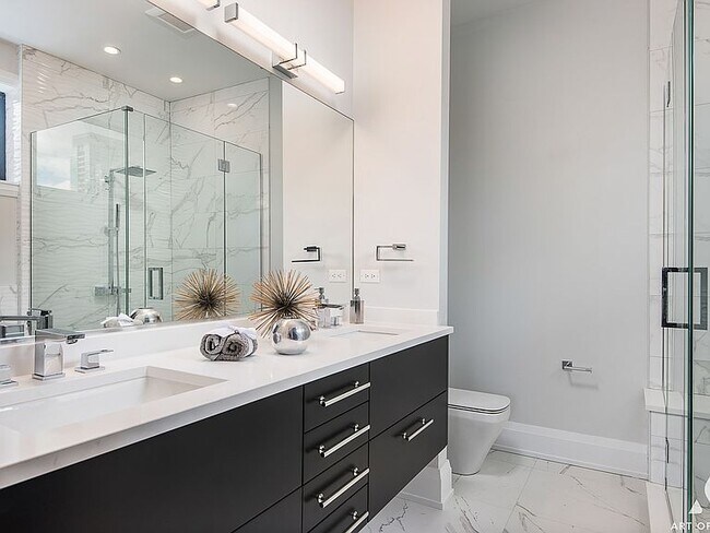 Foto del edificio - 867 N Sedgwick St