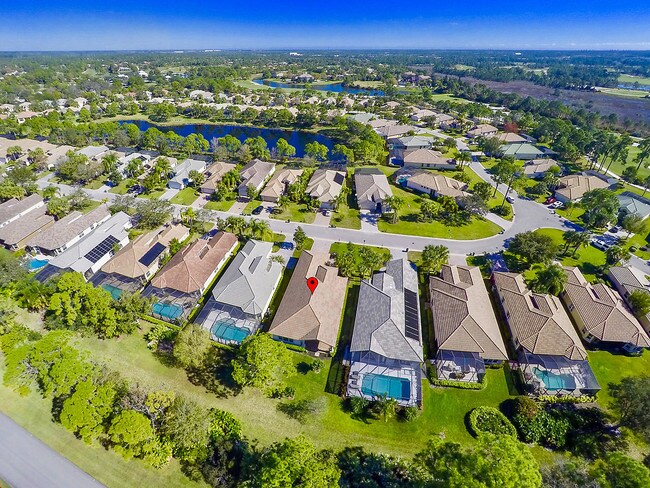 Foto del edificio - 7674  Greenbrier Circle