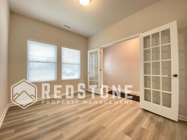 Foto del edificio - 3 Bedroom, 2.5 Bath - House