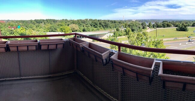 Balcony - 1021 Arlington Blvd