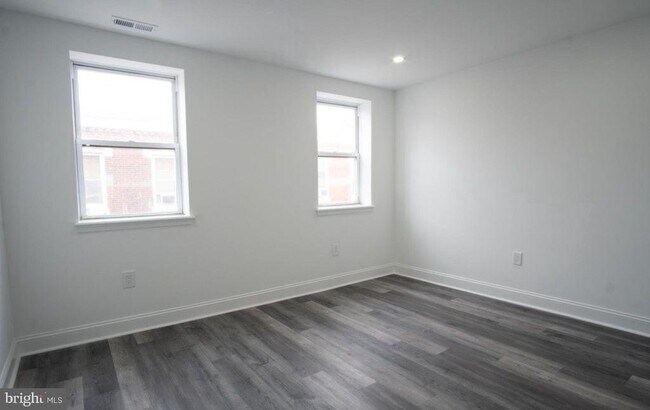 Building Photo - 2541 S Clarion St