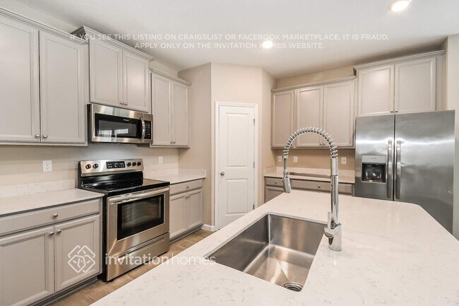 Foto del edificio - 6780 Falls Chase Ln