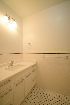 Foto del edificio - 656 W 204th St
